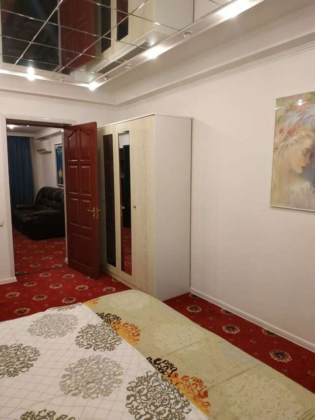 Апартаменты Квартира на Университетской 7А Донецк-9